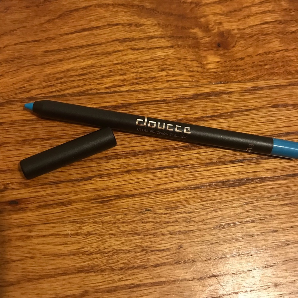 Brand new Doucce ultra precision blue eyeliner
